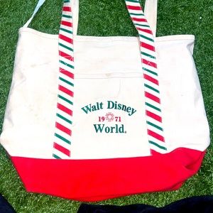 Walt Disney 1971 Christmas tote